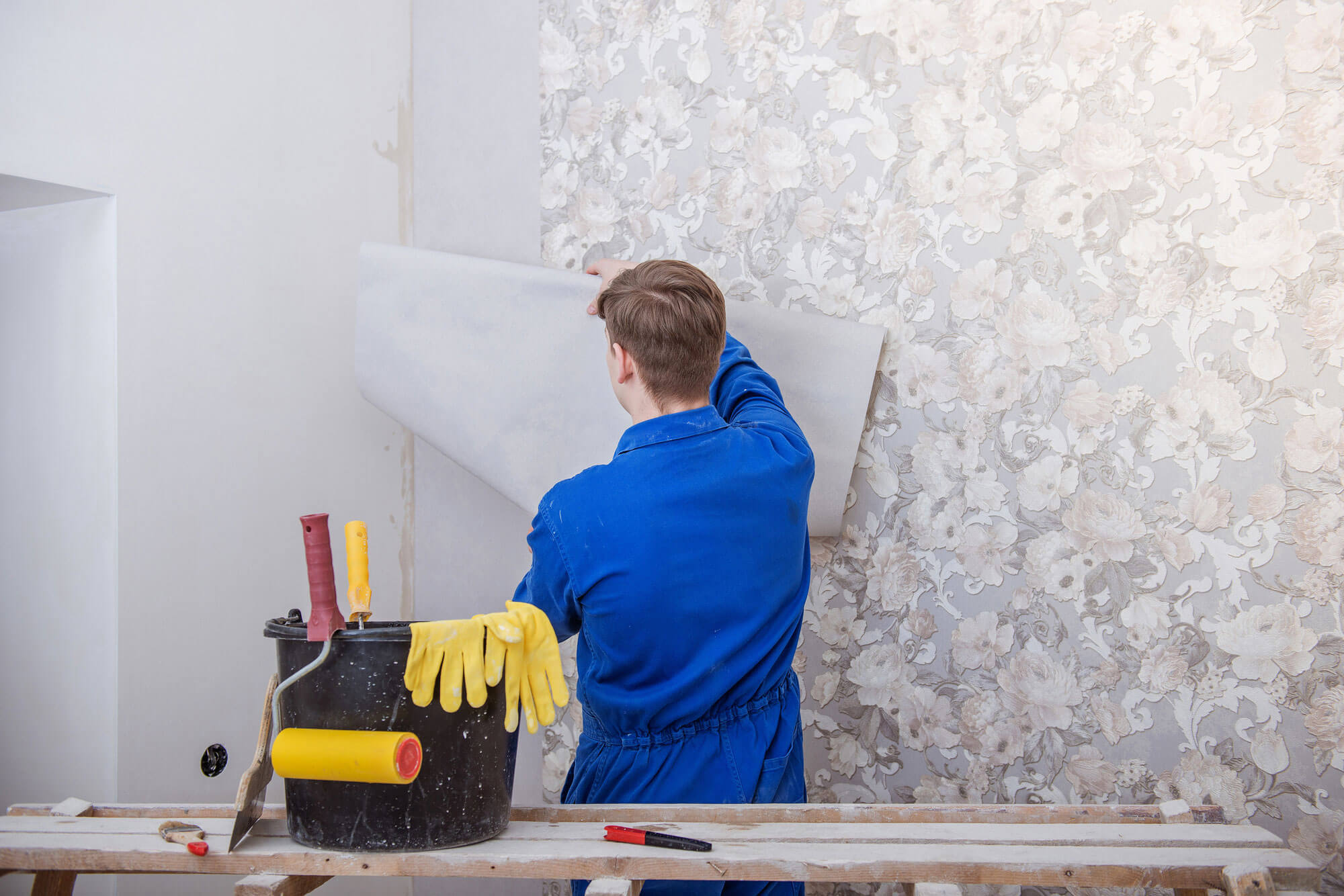Professional wallpaper installation project 6